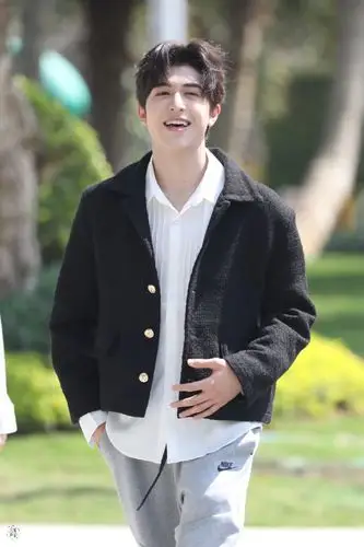 尹浩宇[超话]# 删删减减,想说的. 来自山海蛰萤·尹浩宇 - 微博