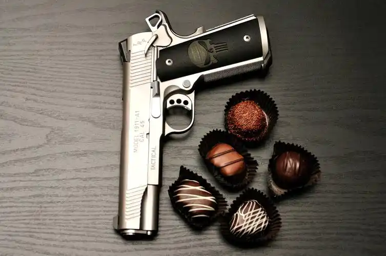 轻武器欣赏,经典枪械之所以经典,颜值必须不能差