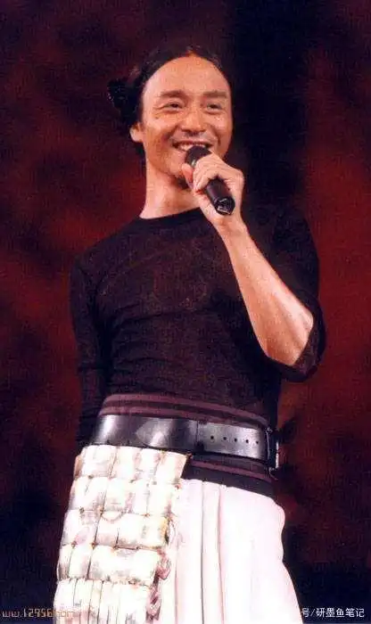 张国荣别留恋我无意的风情万种10套舞台装长发贝壳裙港风十足