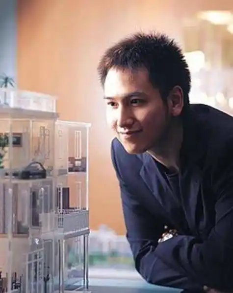 他继承133套房,每套价值都过亿却不会花钱,网友:不合格富二代_汤珈铖