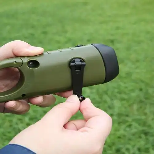 户外手摇发电手电筒太阳能小手电充电多功能led家用应急防灾装备