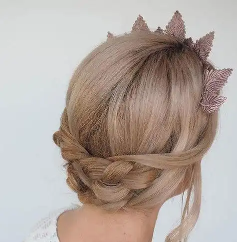 编发盘发教程图解 3分钟diy出高贵典雅的法式编发盘发(2)