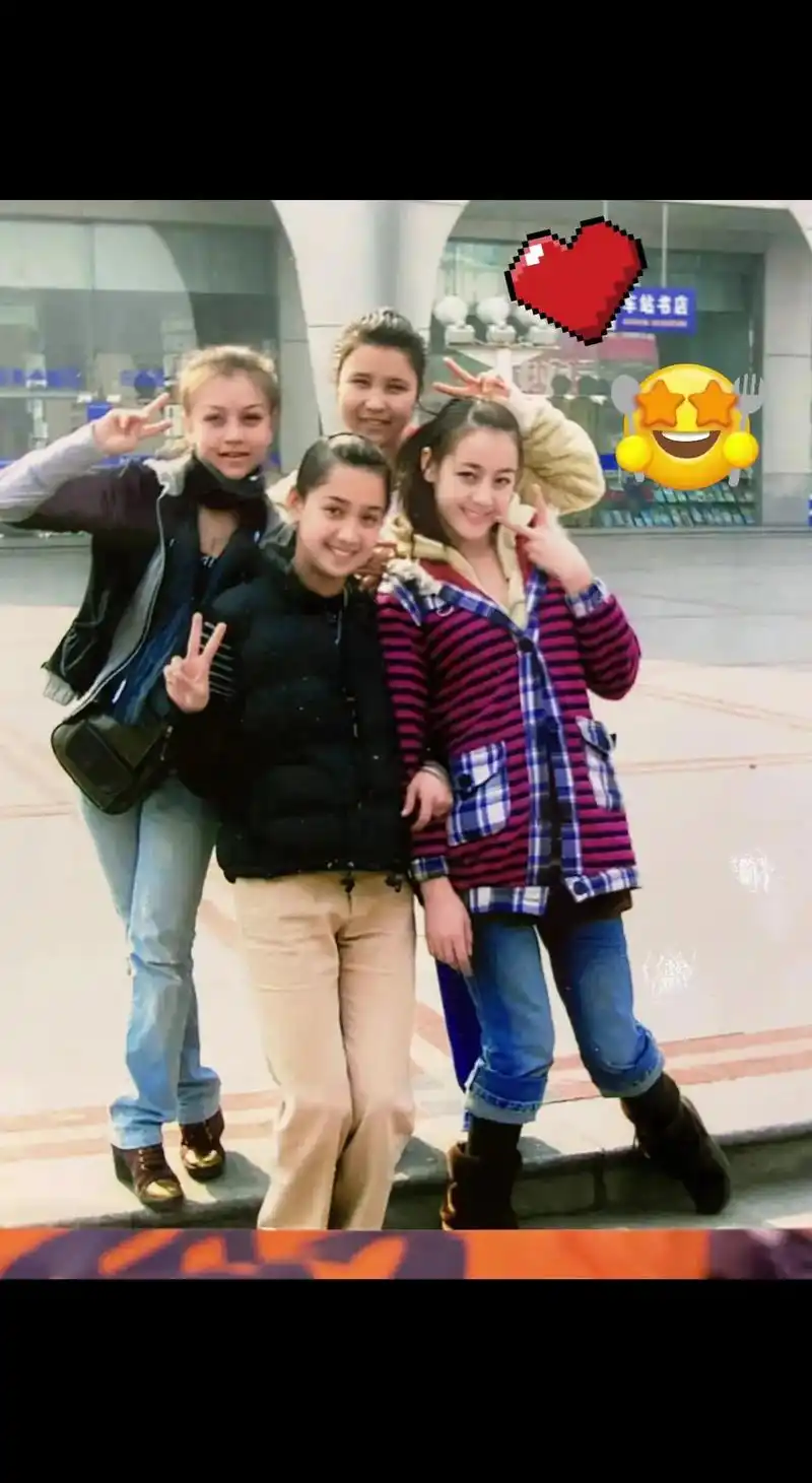 好嫩的女鹅!#迪丽热巴 #小时候的热巴 #稚嫩 #热巴 - 抖音