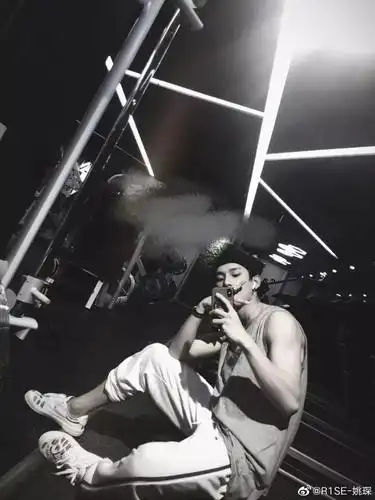 爱健身的男明星也太太太帅了吧