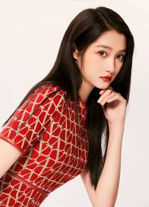 关晓彤写真造型合集:曼妙身姿,窈窕淑女