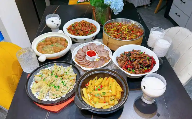 江西五口的晚餐,6菜一汤,网友:每天这么丰盛,一个月5000够马