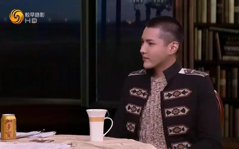 【吴亦凡】【综艺访谈】20160106/20160112.fhws.锵锵三人行.