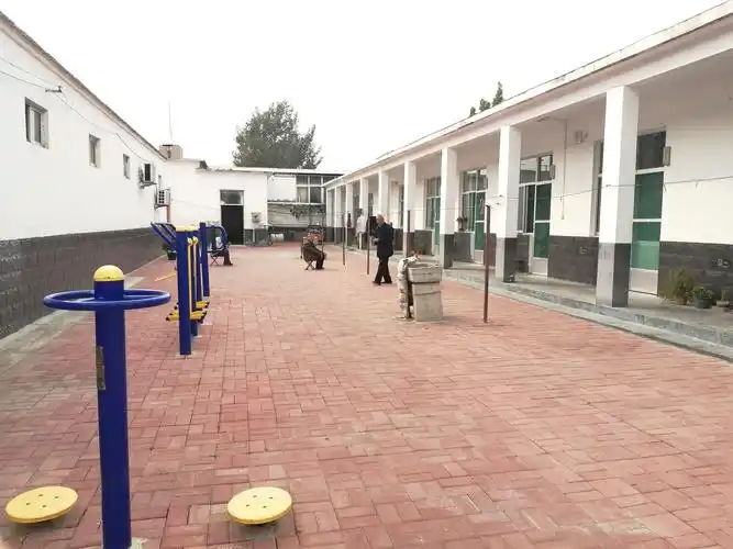 养老院的老人 - 美篇