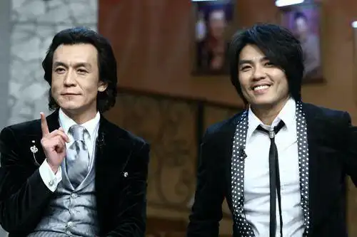 和林俊杰周杰伦王力宏齐名歌手阿杜近况阿杜为什么不红了