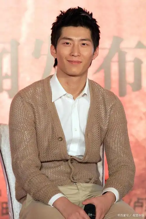 阿sa爆料赌王最美千金何超莲与演员窦骁将在4月大婚