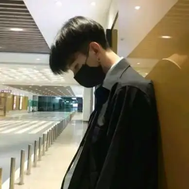 男生戴口罩头像高清真人好看的男生头像戴口罩帅气图片