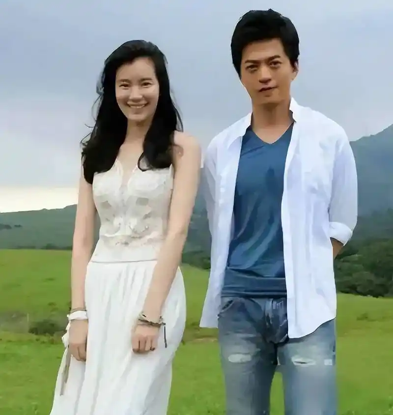 46岁李健妻子竟是清华博士!不买房不生娃,他俩现状如何?