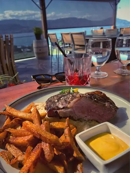 加拿大旅游kelownasummerhill酒庄晚餐