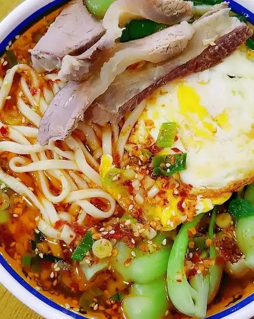 loverose做的油泼辣子酸汤面