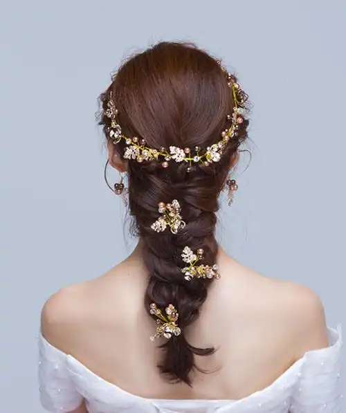 盘发(把头发盘成发髻的过程)_石塘网