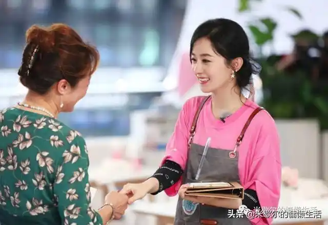 中餐厅4上个综艺赵丽颖怎么被骂成这样