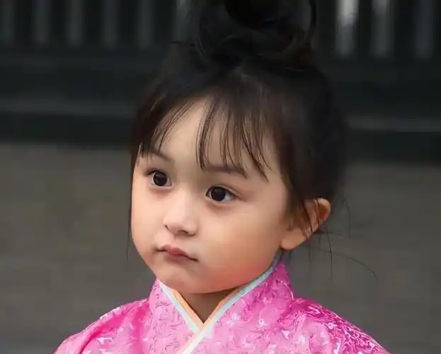 回顾刘楚恬2岁出道年入百万因长相甜美被禁止整容现长成啥样