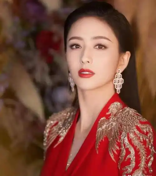 佟丽娅首聊离婚后现状感叹我要把7岁儿子从姥姥家接到身边