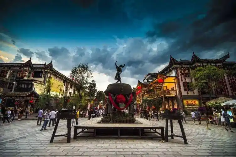 恩施市2023年"五一"小长假各旅游景区旅游小贴士_梭布垭_石林_中心