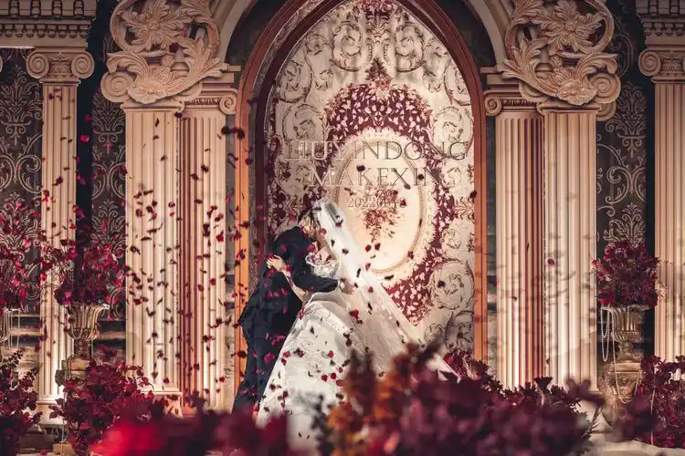 红金巴洛克婚礼梦回欧洲中古奢华宫廷花园