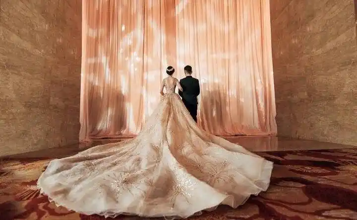 林心如邓紫棋穿过女孩的梦想婚纱nicolefelicia