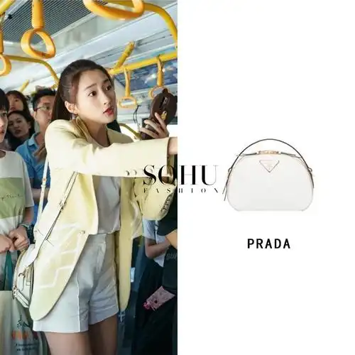 为了赔30万违约金,关晓彤放弃当博主开始卖包了!