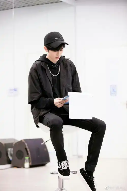 蔡徐坤的腿!啊啊啊!