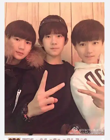 昨晚,tfboys成员易烊千玺晒出多张与王俊凯,王源的合照,并留言称:"第