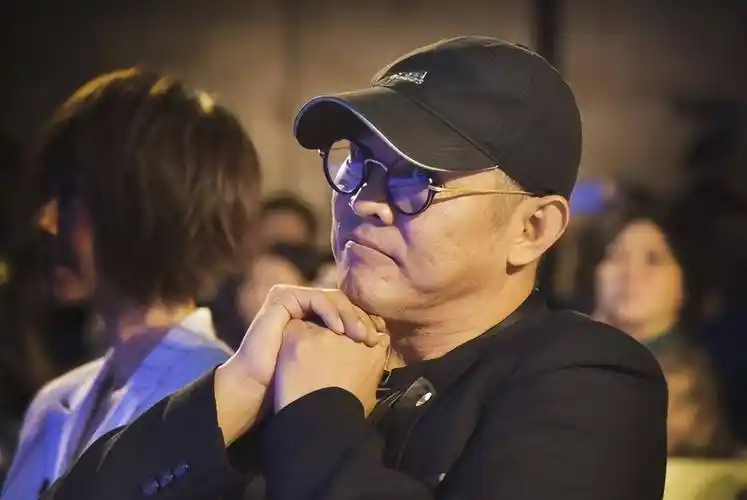 60岁的李连杰现状曝光,他怎么会沦落到这个地步?_中国_国籍_网友