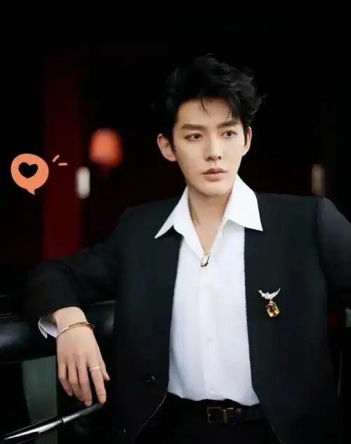 花开春意浓成长势头强2024年内娱飞升美男强势来袭