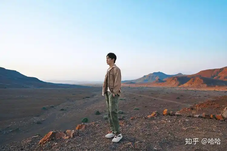 有没有朱一龙背影照或者远景照可以当手机壁纸或者电脑桌面的多多益善