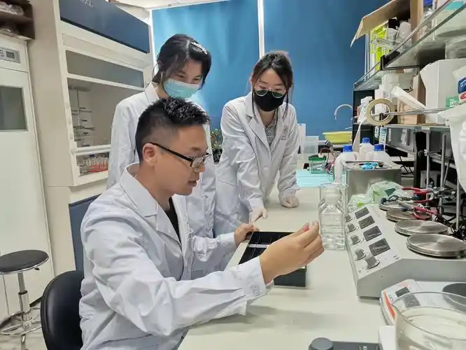 初心永铸教书匠锐意进取科研人医学研究院戴亮亮副教授先进事迹