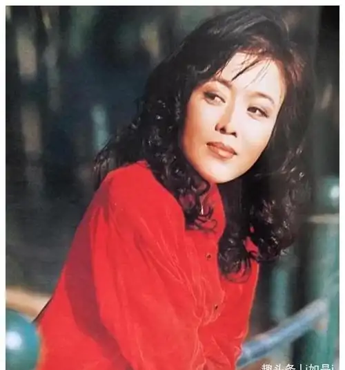 她是孙红雷不承认的女友,二婚,4次堕胎,6次影后,如今独身_丁嘉丽