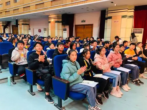 奏响青春溢彩,高歌少年锦时——第二十八届江苏省平潮高级中学校园