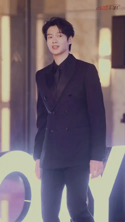 魏大勋世首帅##魏大勋1215出道15年快乐