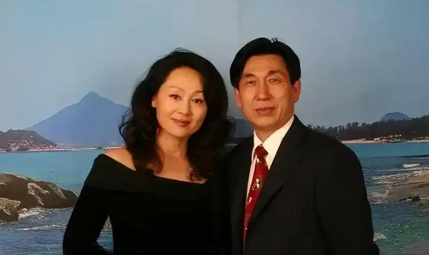 回顾著名演员王姬事业和情感坎坷有泪如今仍将29岁智障儿子当宝