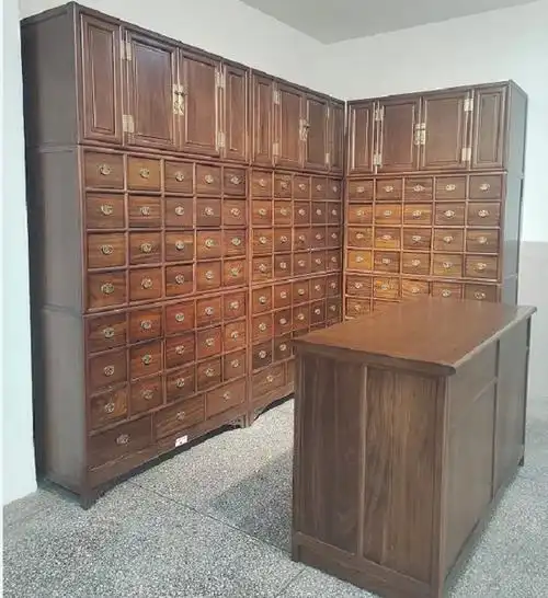 介休全实木中药柜相对于各种金属来说