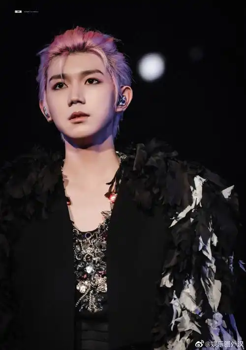 王源染了粉色##王源又双叒叕染头发了