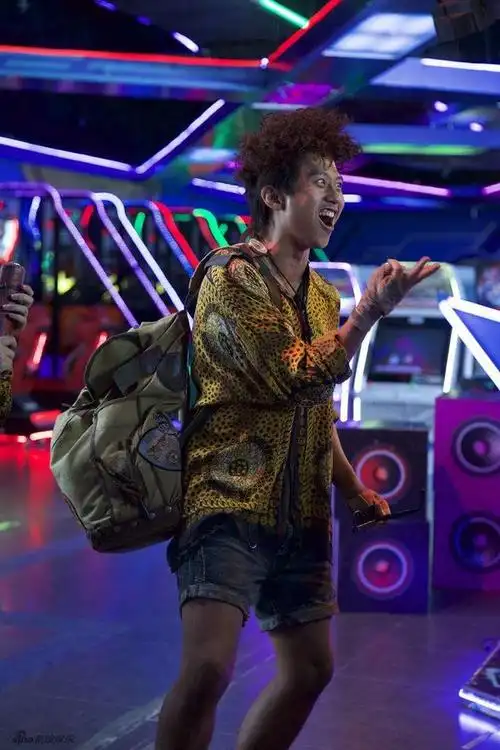 "邓超"我们是应该看你一本正经的搞笑,还是该看你认认真真演戏