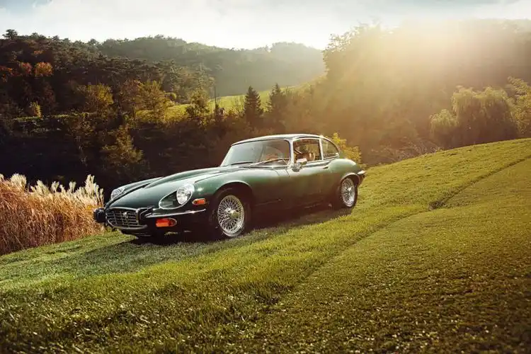 18年拍摄的最美捷豹e-type 忍不住再次分享