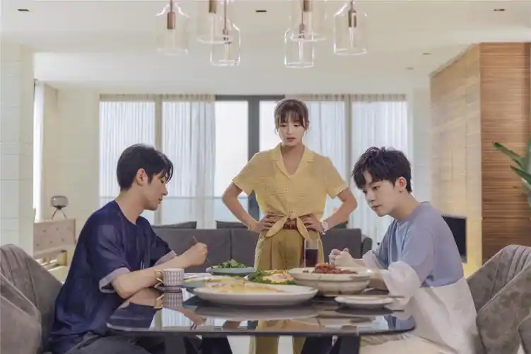 季肖冰《好想和你在一起》热播 论语兄弟重归于好