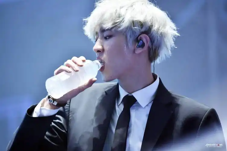 朴灿烈 exo灿烈 chanyeol loey 银发 - 堆糖,美图壁纸兴趣社区