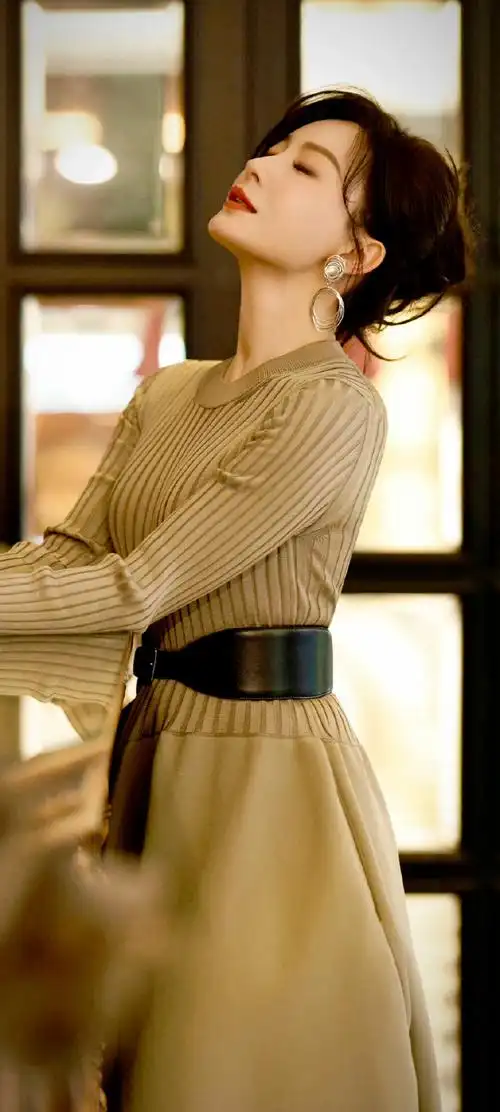 陈数身材保持得真不错