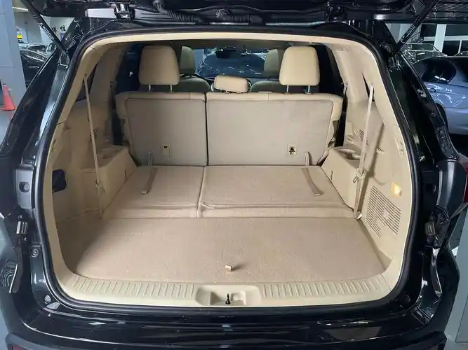 汉兰达四驱七座豪华