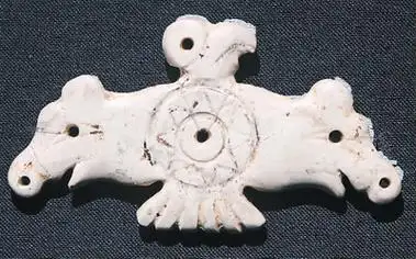 凌家滩文化玉鹰,安徽省文物考古研究所藏.