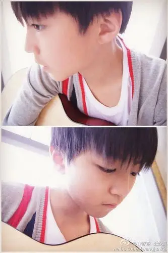 求王源王俊凯抱着吉他的图片,最好高清,但是小图也没关系,多多益善