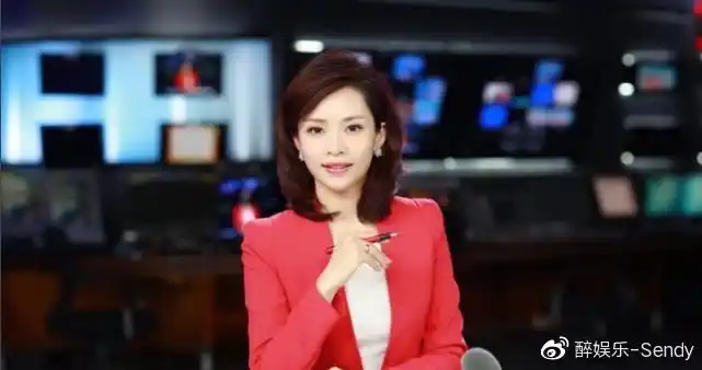 同时,生日宴会上周正毅邀请上海东方卫视六名当红主持人,包含程雷