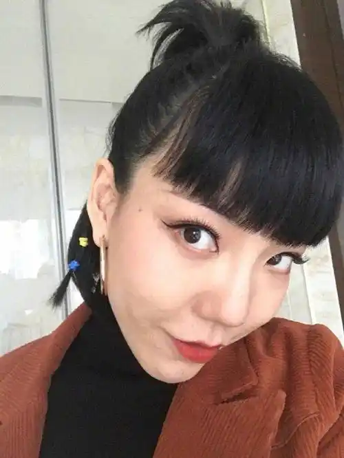 吴莫愁只睡了3个小时,微博晒图自我调侃没p图,网友:啪啪啪打脸_手机