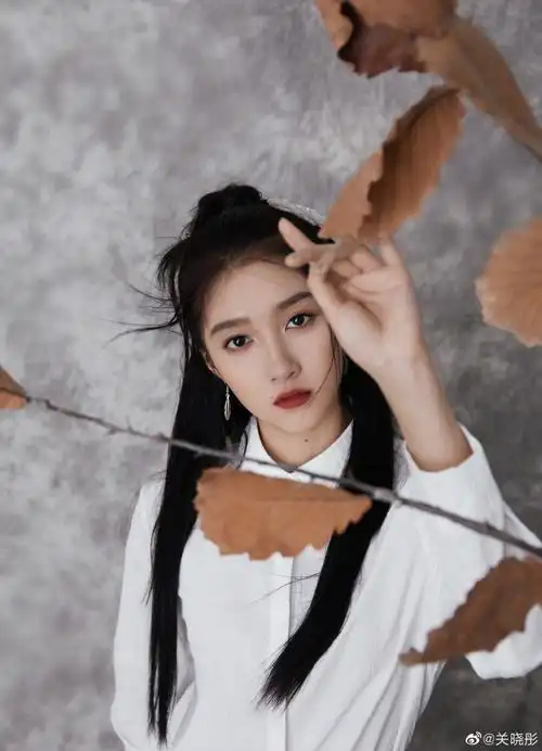 衣尚中国##关晓彤新歌醉清欢