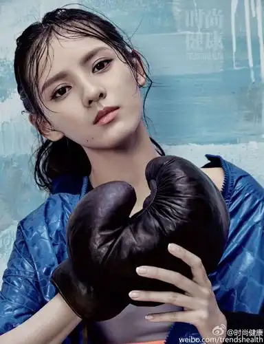 瑞丽封面冠军张予曦